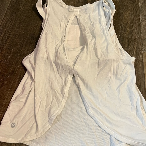 Lululemon white top with built in bra - Picture 2 of 2